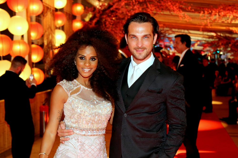O casal de atores Aline Wirley e Igor Rickli