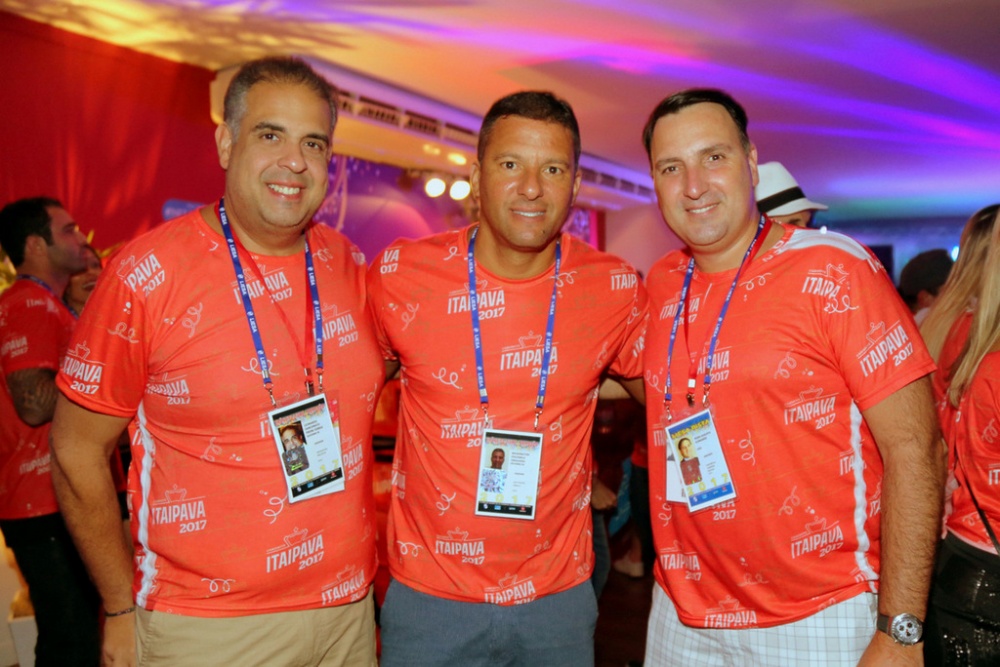 Na Itaipava os empresários, Leonardo Ferraz com o jogador de futebol Wellington Cerqueira e Pedro Guimarães.