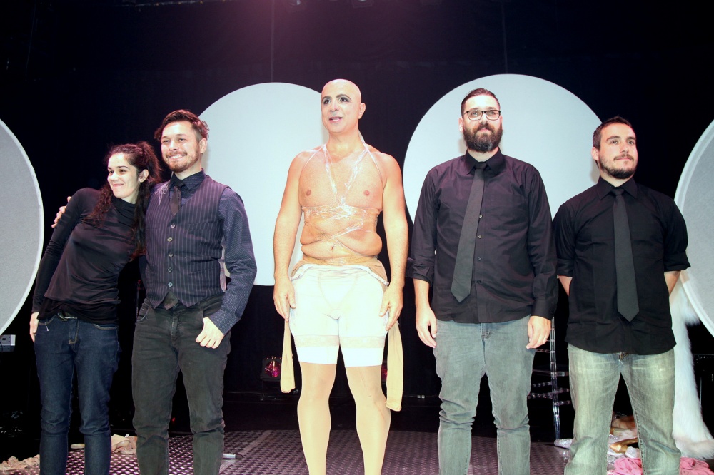 No elenco do musical, Fause Haten, André Cortada, Gabriel Conti, Marcos Magaldi e Raphael Coelho. Luís Ferron, Richard Luiz, Claudia Hamra