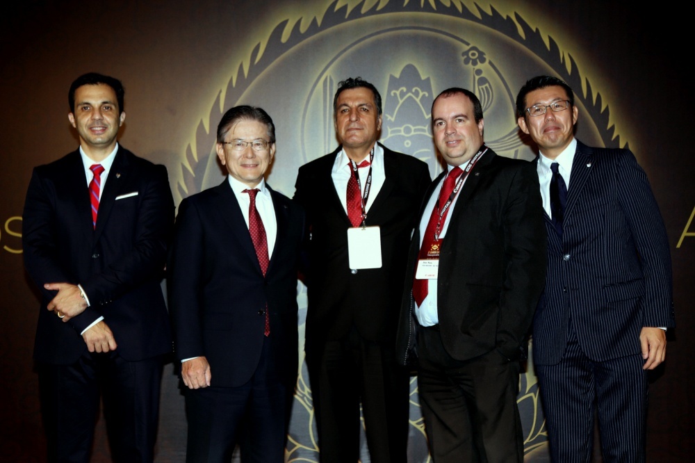 No Hotel Tivole , na abertura do encontro em são Paulo, a Diretoria da Canon do Brasil, o gerente, Gillyan Silveira e o presidente e Ceo, (Michael) Masaharu Choki e Ahmad Mohamad Abbas com  o coordenador de tecnologia, Jose Rene Jr.  e o diretor,  Michiko Motegi.