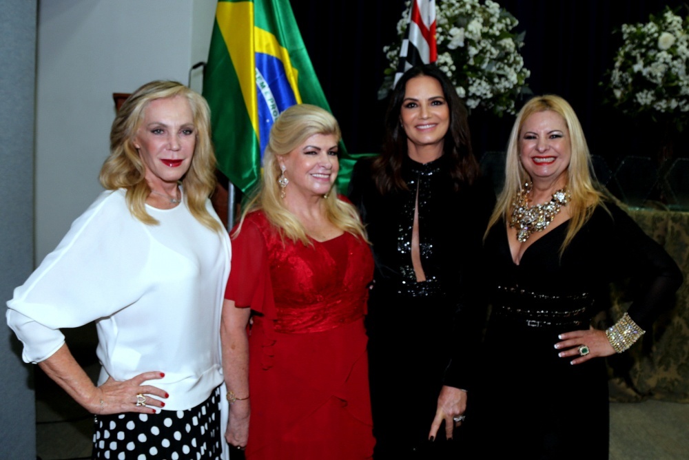 No Auditório Franco Montoro na Assembleia Legislativa de São Paulo Homenageadas a advogada, Regina Prado Mansur pela promoter  Adela Villas Boas e também Luiza Brunet e a empresaria Rainha da Noite, Lilian Gonçalves.
