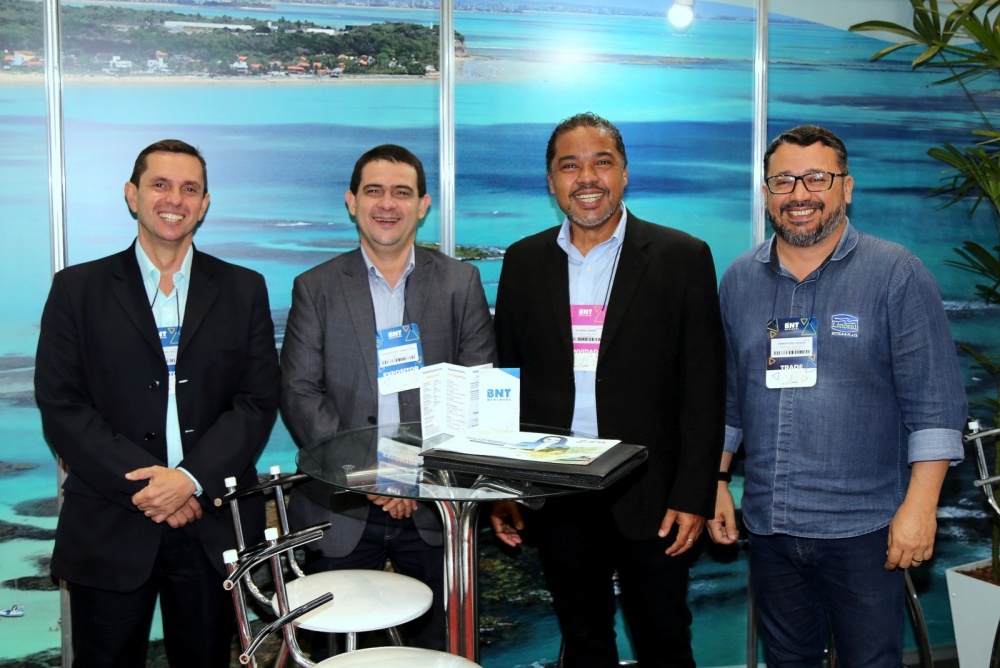 No stand do Governo do Estado da Paraiba,do hotel Manaira,Marcelo Vivot e o Mkt da PBTUR, Luciano Lapa e do JPA Travel Market, o diretor, Claudio Junior e Hoteis Littoral, Marcio Del Agnese.