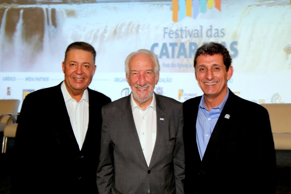 Da CNC Alexandre Sampaio com o vice governador do Paraná, Darci Piana e o Ceo do Beto Carrero World, Rogerio Siqueira.
