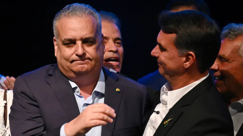 Isolado e às pressas, Flávio escolhe Alfredo Gaspar para vice