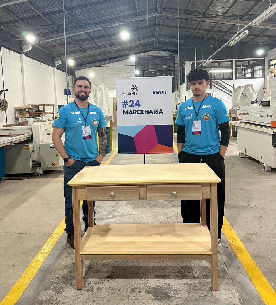 ESTUDANTE DE RIO NEGRINHO VENCE ETAPA  ESTADUAL DE COMPETIÇÃO INDUSTRIAL