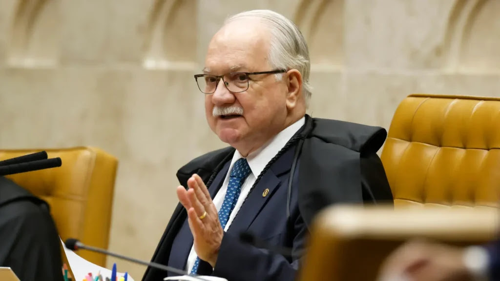 Fachin promete ‘medidas cabíveis’ para lidar com crise no STF